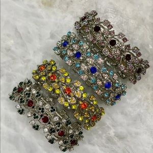 Women’s costume jewelry assortment of bracelets